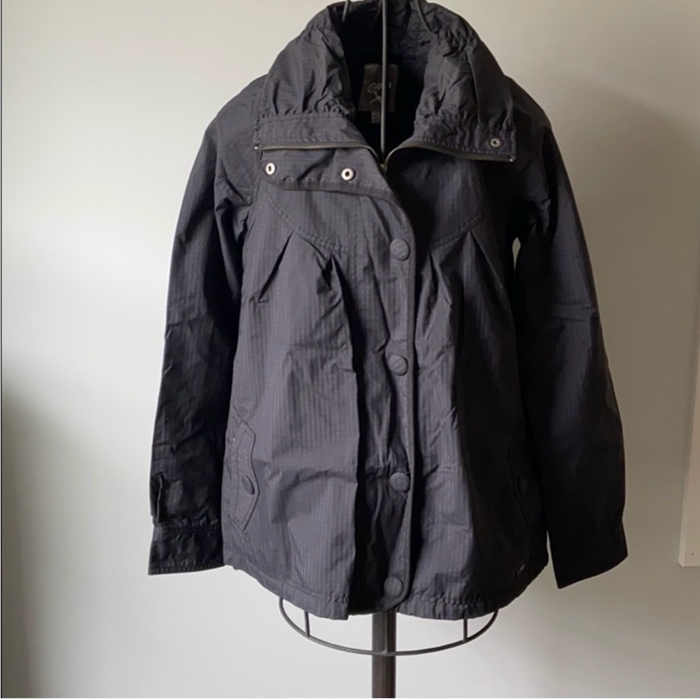 Spring Jacket made by Orb.  Water resistant good for rain and wind.  Size Small